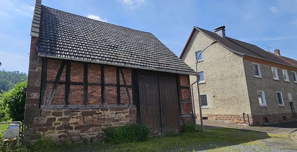 Immobilie in Bodenfelde - Viel Platz für den Alltag in diesem Mehrfamilienhaus in Bodenfelde - Bild 2
