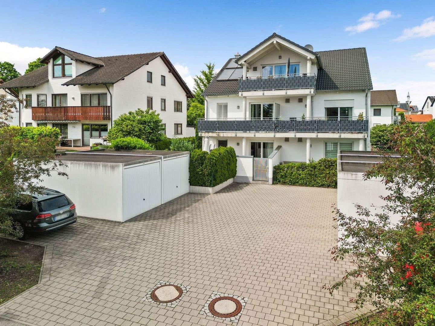 Immobilie in Lenting - 3-Zimmer-Dachgeschosswohnung (gesamte Etage) mit Garage, Stellplatz und Einbauküche in Lenting! - Bild 2