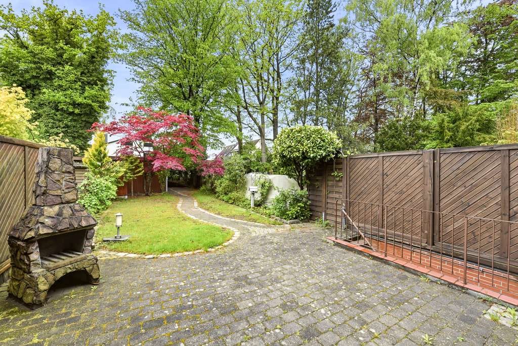 Immobilie in Barsbüttel - Renovierungsbedürftiges Reihenhaus mit schönem Garten, Vollkeller und zwei Einzelgaragen - Bild 4
