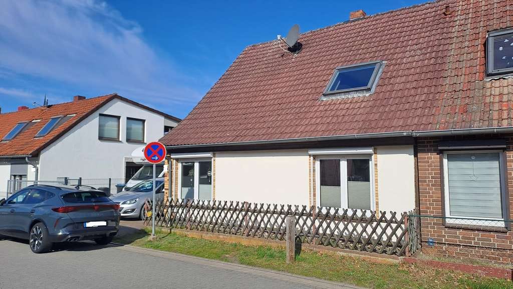 Immobilie in Winsen (Aller) - Sehr schönes Grundstück mit gepflegter Doppelhaushälfte in Winsen /Aller, Kernort - Bild 0