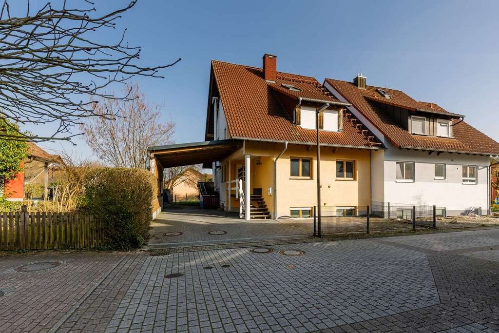 Immobilie in Schwarzach - Bezugsfreies Einfamilienhaus mit vielseitigem Nutzungspotenzial auf 4 Etagen mit Terrasse und Garten - Bild 2