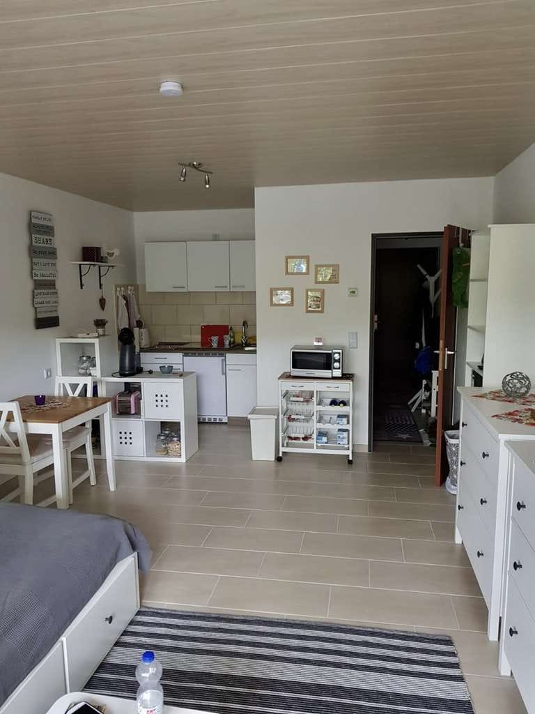 Immobilie in Winterberg - Elkeringhausen: Ferienwohnung mit Balkon, Stellplatz und Nähe zum Skigebiet Winterberg - Bild 3