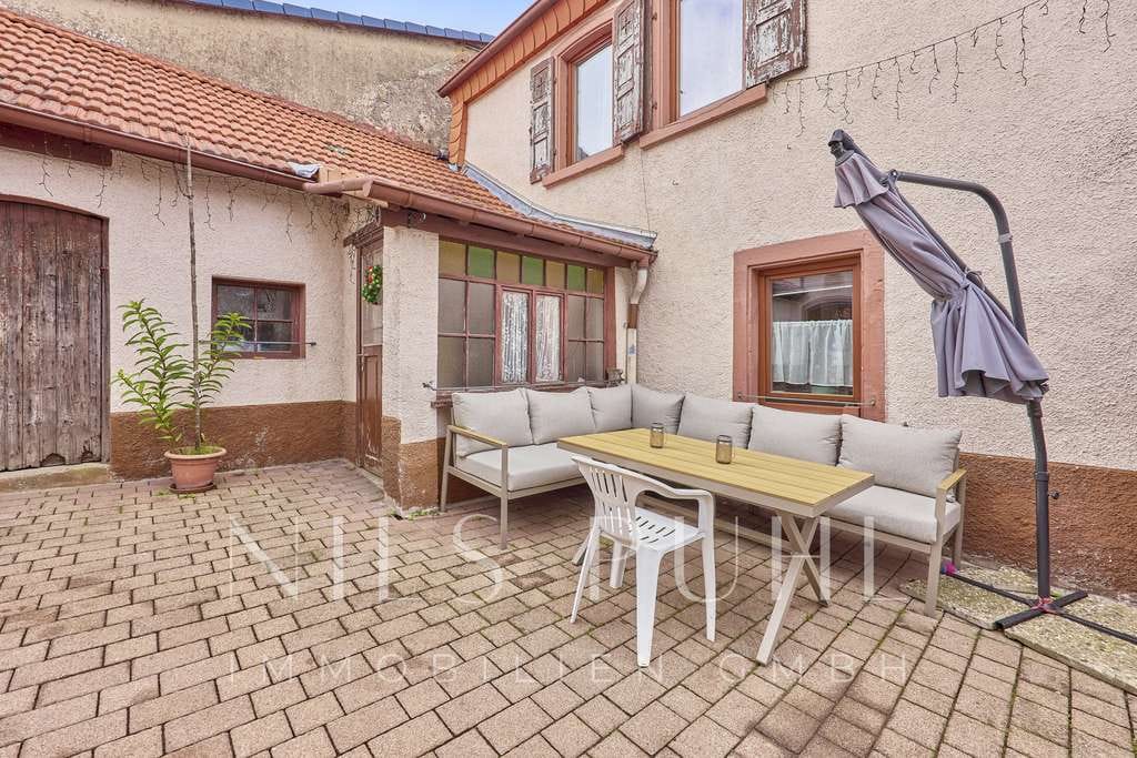 Immobilie in Wattenheim - Sofort einziehen – gepflegtes Einfamilienhaus mit Charme, Innenhof und Scheune - Bild 3