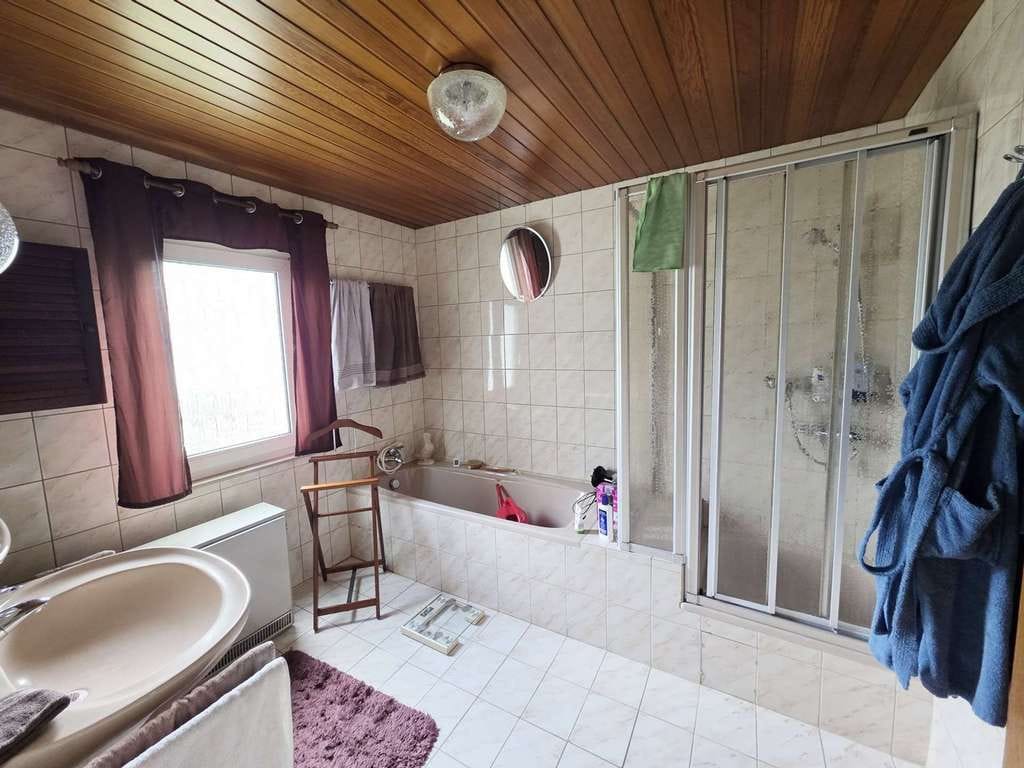 Immobilie in Trechtingshausen - Trechtingshausen - Einfamilienhaus auf großem Grundstück mit Rheinblick! - Bild 4