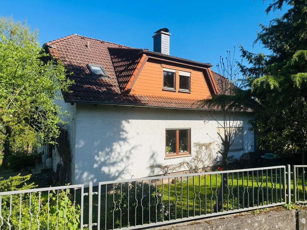Immobilie in Schlüchtern - Einfamilienhaus mit potentiellem Baugrundstück! - Bild 2