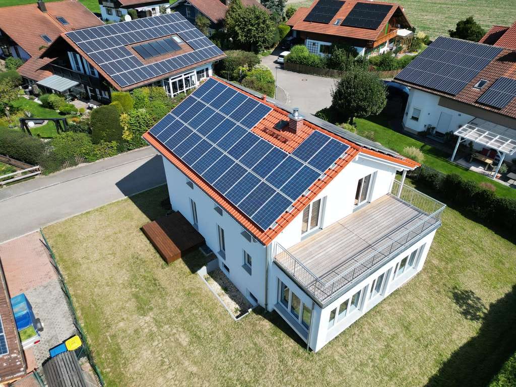Immobilie in Postmünster - KHALIL WAKED IMMOBILIEN! Modernes ZFH sucht neue Eigentümer. - Bild 2