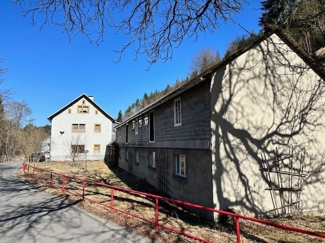 Immobilie in Neuhaus am Rennweg - Haus mit alter Kegelbahn - Bild 3