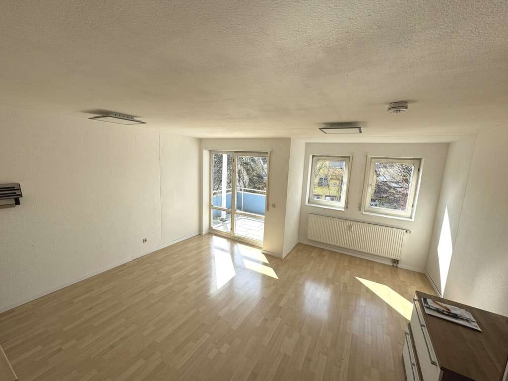 Immobilie in Frickenhausen - 1-Zimmer-Apartment  - Bild 0