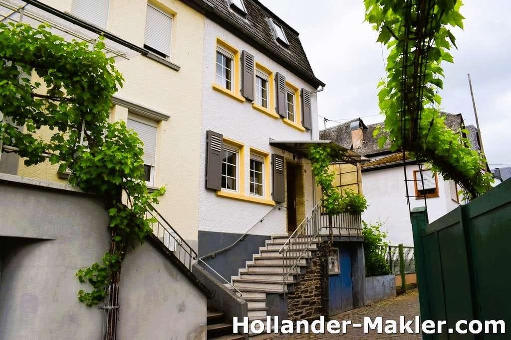 Immobilie in Ediger-Eller - Erfolgreich vermietetes Ferienhaus in Ediger-Eller mit attraktiver Rendite an der Mosel - Bild 0