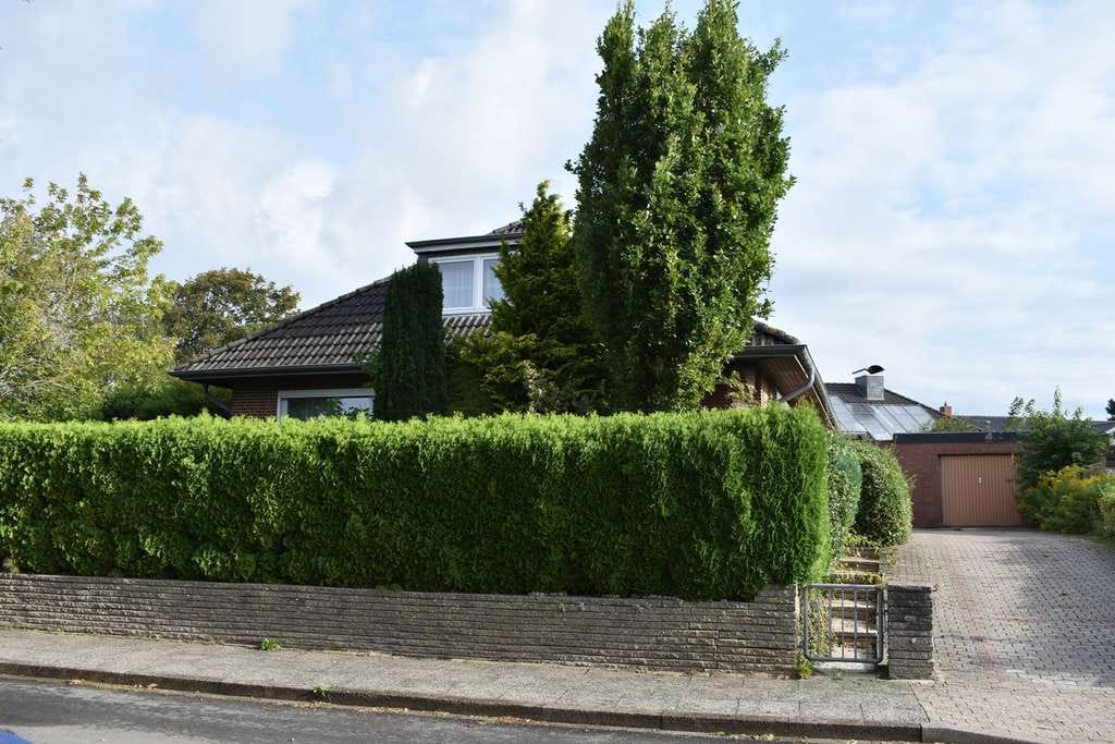 Immobilie in Bredstedt - Gestalten Sie Ihr Traumhaus - Charmantes Haus mit Renovierungsbedarf - Bild 3