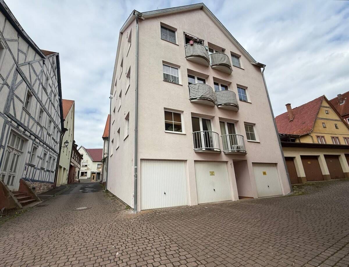 Immobilie in Triefenstein - Wohnen im historischen Altort von Lengfurt - 3-Zimmer-Kapitalanlage mit Garage - Bild 0