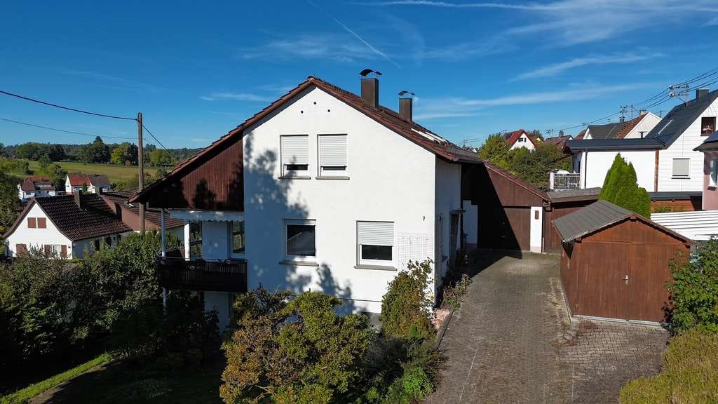 Immobilie in Sulz am Neckar - Einfamilienhaus mit unverbaubarem Südblick in Sulz-Schillerhöhe - Bild 0