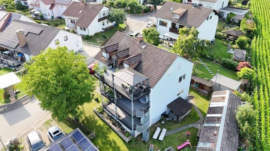 Immobilie in Adelzhausen - Top saniertes Mehrgenerationenhaus mit Gewerbeeinheit in Adelzhausen - Bild 0