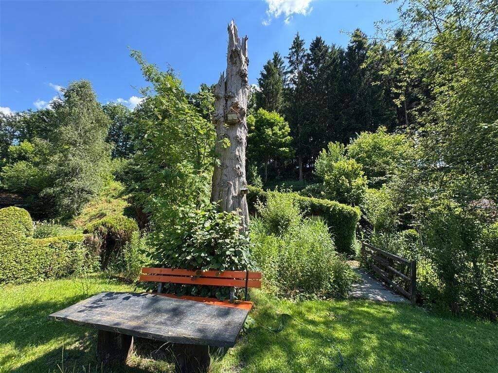 Immobilie in Schmallenberg - Gleidorf! Beste Lage! Am Wald mit Bach! EFH plus Einliegerwohnung! - Bild 3