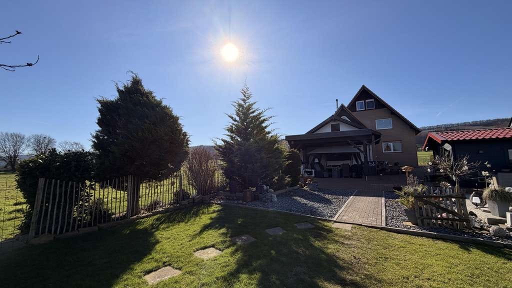 Immobilie in Hille - Großzügiges Haus - ideal für Familien, Mehrgenerationen oder Wohnen und Arbeiten unter einem Dach - Bild 3