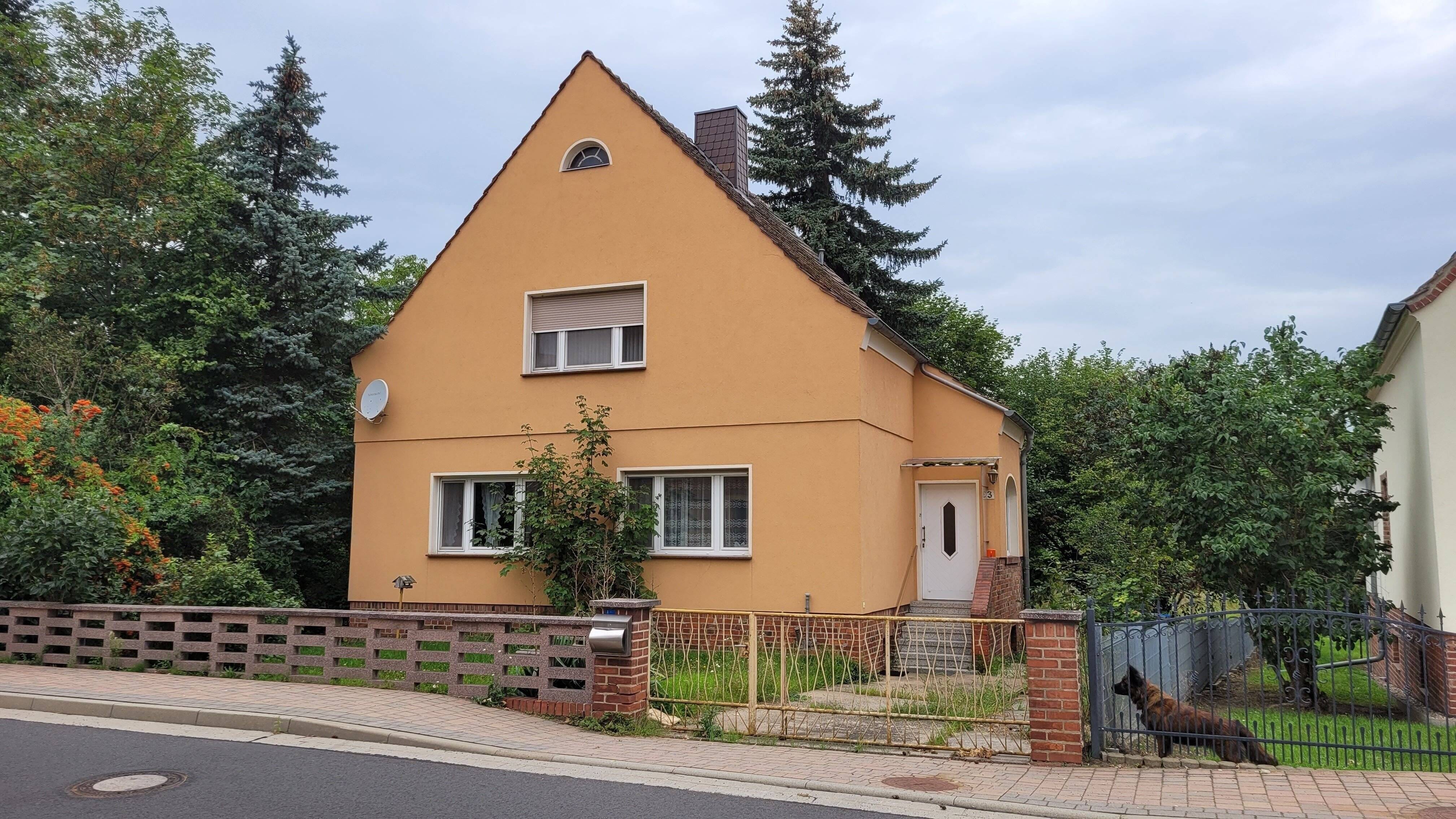 Immobilie in Annaburg - Torgau, OT Prettin - Ruhiges und sonniges EFH mit Terrasse und einem großen Garten - Bild 0