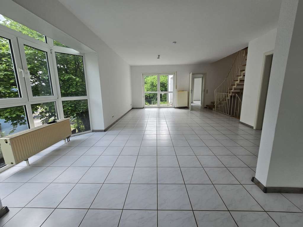 Immobilie in Otterberg - Gepflegte Doppelhaushälfte in ruhiger Lage, 125 m² Wohnfläche, kleiner Garten & sofort einzugsbereit - Bild 2