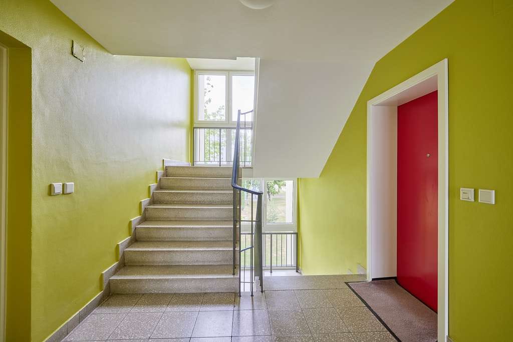 Immobilie in Neuburg an der Donau - Gemütliche, gut geschnittene 2 Zimmer Wohnung in der zweiten Etage mit Balkon in Neuburg - Bild 2