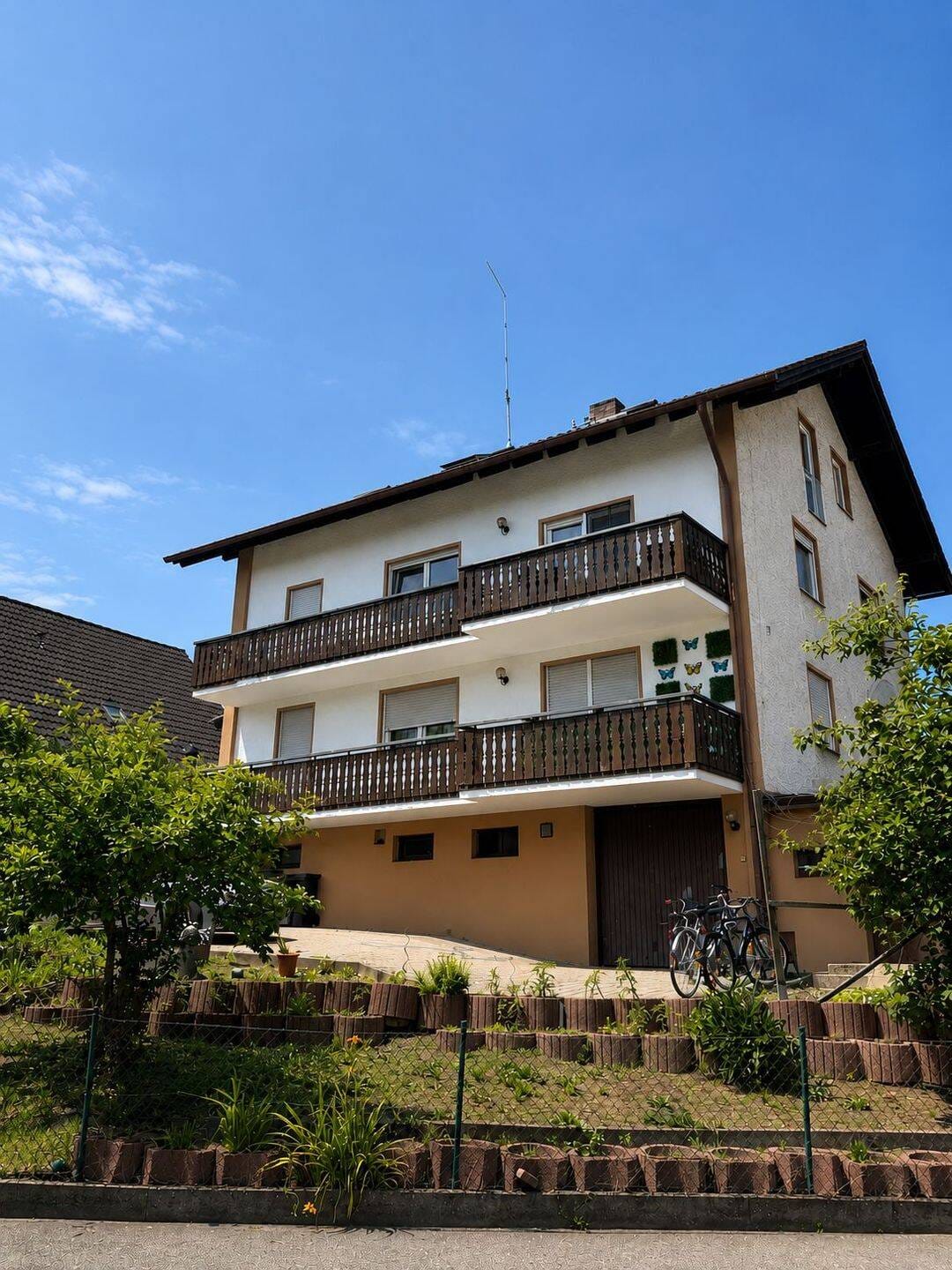Immobilie in Bischberg - Voll vermietetes Mehrfamilienhaus mit drei Wohneinheiten in Bischberg - Bild 0