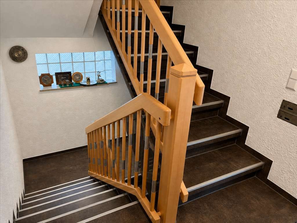 Immobilie in Jagstzell - Außergewöhnliches Zweifamilienhaus mit zwei besonderen Wohneinheiten  - Bild 4