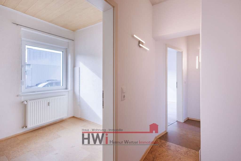 Immobilie in Marburg - Wohnung mit großem Südwestbalkon und Gestaltungspotenzial in der Talsohle Marburgs - Bild 2