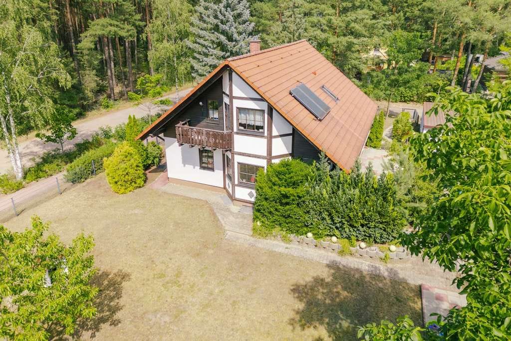 Immobilie in Borkheide - Geräumiges Ein-/Zweifamilienhaus, großes Grundstück, Doppelgarage, Pool, Vollkeller - Provisionsfrei - Bild 3