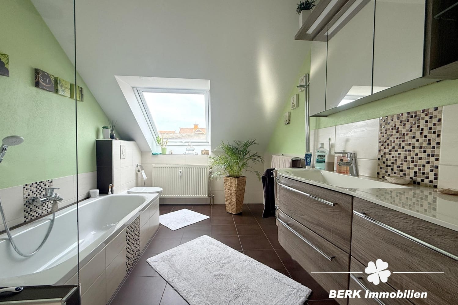 Immobilie in Kleinostheim - BERK Immobilien - gepflegte und gut geschnittene 4-Zimmer-ETW in bester Lage von Kleinostheim - Bild 4