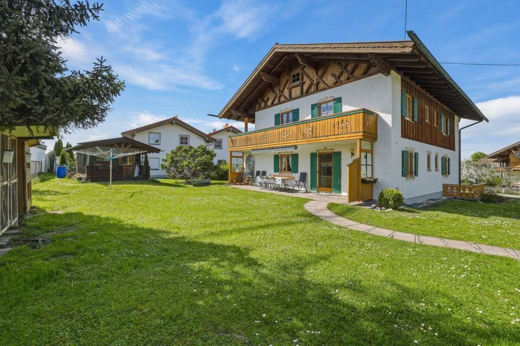 Immobilie in Riegsee - Zweifamilienhaus in idyllischer Lage - Bild 0