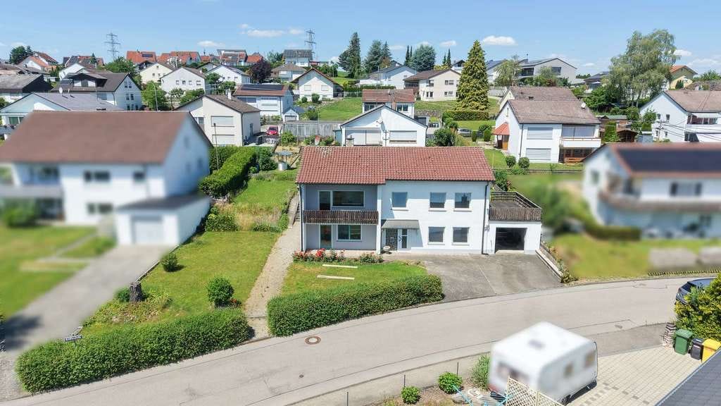 Immobilie in Ostrach - Großzügiges Wohnen mit separater Einliegerwohnung in ruhiger Wohnlage - Bild 2