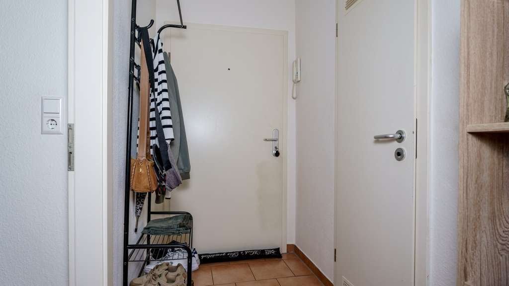 Immobilie in Konstanz - CHARME. UNTERM DACH. Vermietete 2-Zimmer-Wohnung mit Einbauküche. - Bild 4