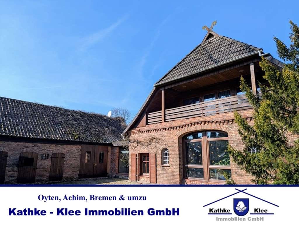 Immobilie in Walsrode - Historischer Charme trifft modernen Wohnkomfort: Großzügiges Anwesen mit Biotop, Stall und Scheune - Bild 0