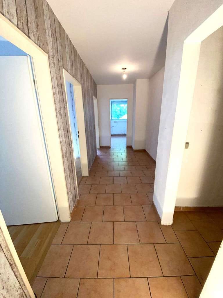 Immobilie in Frechen - Geräumige Erdgeschosswohnung für Eigennutzer und Kapitalanleger - Bild 0