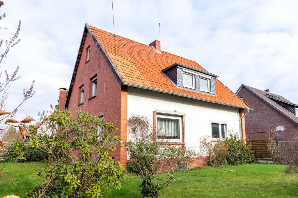 Immobilie in Edemissen - Haus Kaufen Peine Wohnungen Peine Wohnen In Peine Haus Kaufen In Edemissen Hauskauf Edemissen - Bild 0