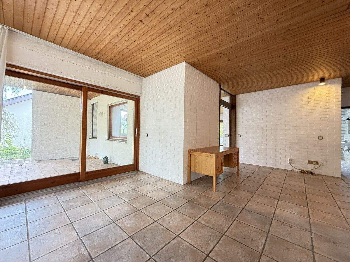 Immobilie in Dettenhausen - Großzügiges Einfamilienhaus in guter und ruhiger Lage von Dettenhausen - Bild 4