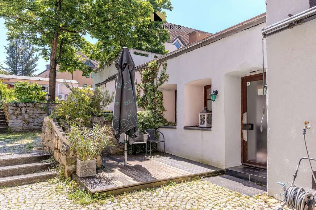 Immobilie in Bietigheim-Bissingen - Alles unter einem Dach - Dieses Paket überzeugt
Unten zufriedene Gäste - Oben Ruhe und Aussicht - Bild 4