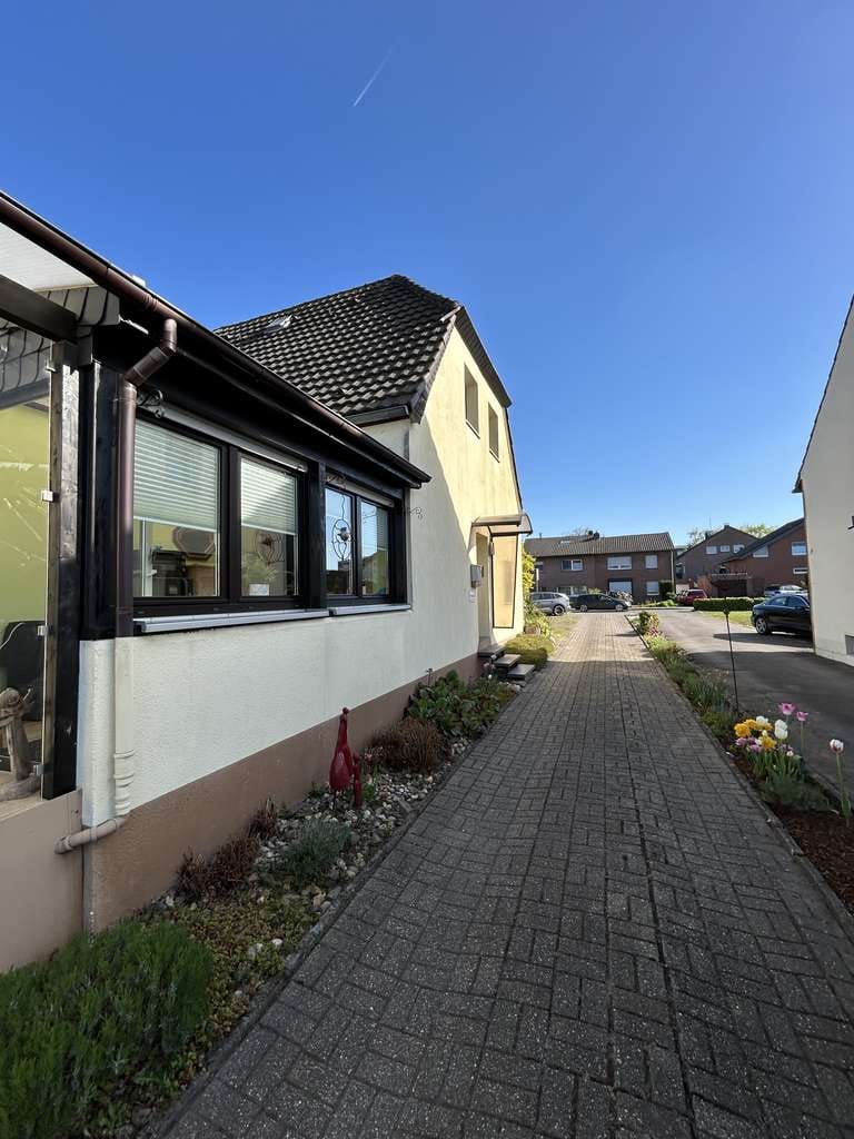 Immobilie in Kleve - Gepflegtes Einfamilienhaus mit 7 Zimmern in Kleve - Bild 1