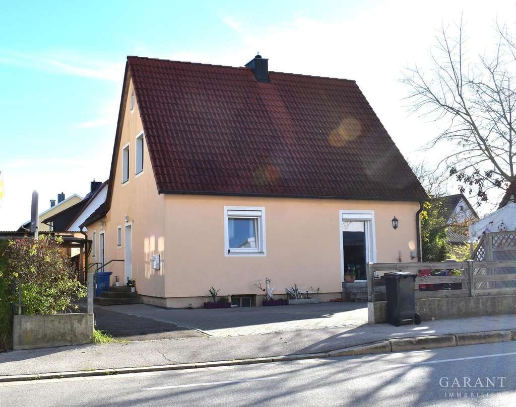 Immobilie in Kelheim - Gepflegtes Haus in Kelheim in bevorzugter Lage! - Bild 0