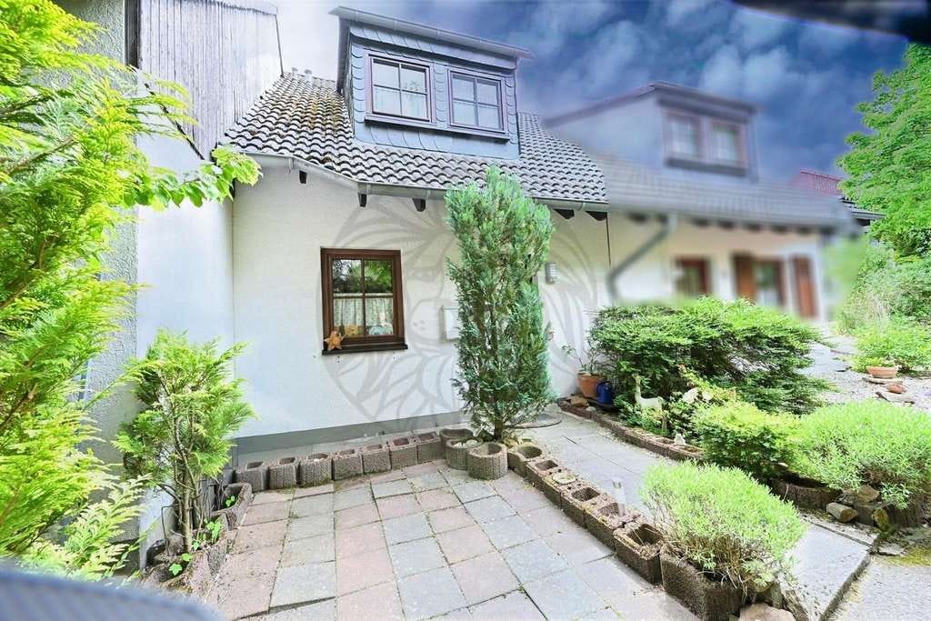 Immobilie in Stromberg - Kleines charmantes Reihenmittelhaus in Stromberg, Grundstück in Erbpacht - Bild 0