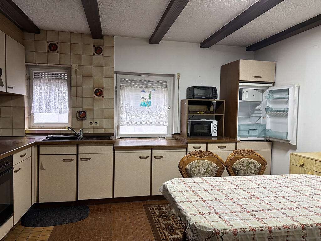 Immobilie in Oberriexingen - Ein-Zweifamilienhaus mit Scheune und Gewölbekeller - Bild 2