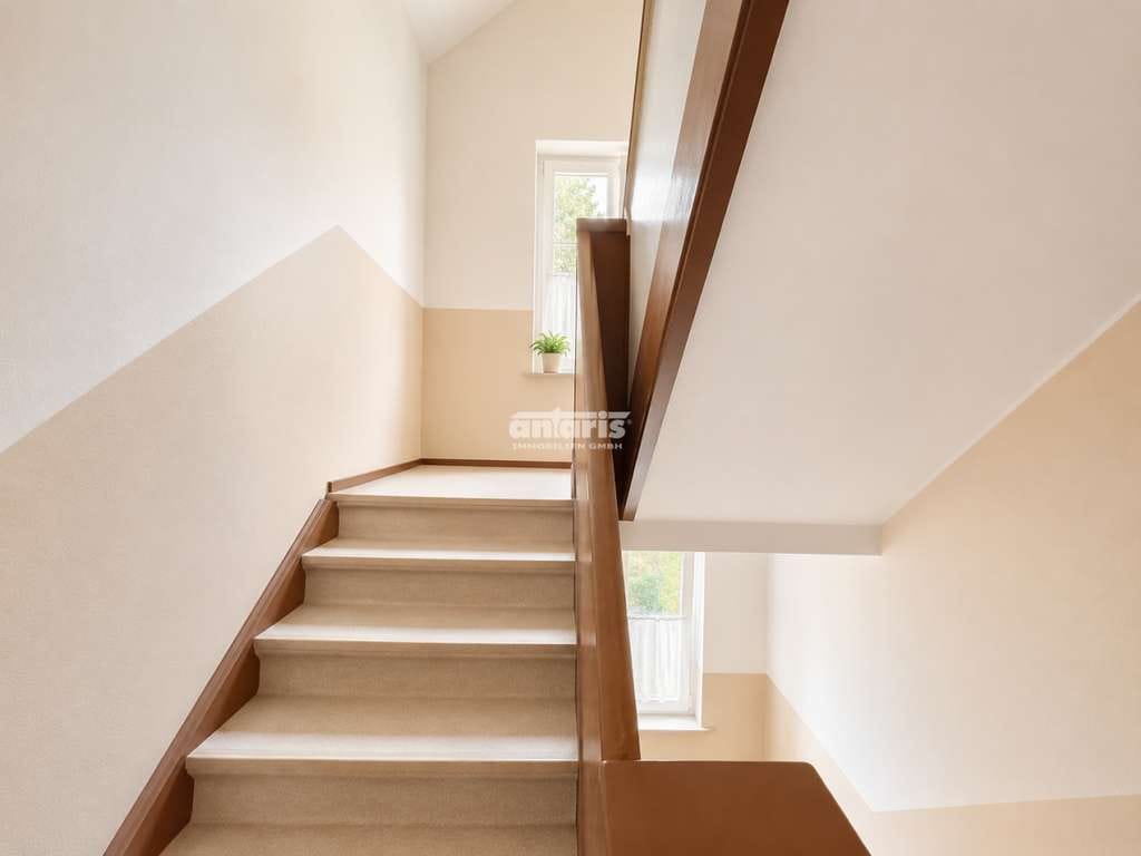 Immobilie in Zella-Mehlis - antaris Immobilien GmbH ** Mehrfamilienhaus mit Perspektive und sicherem Ertrag ** - Bild 1