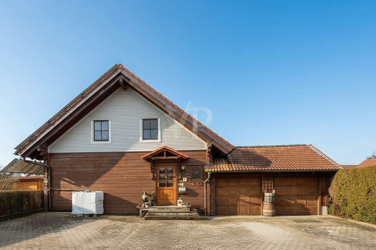 Immobilie in Kirchdorf an der Iller - Blockhaus Einfamilienhaus mit Einliegerwohnung - Bild 1