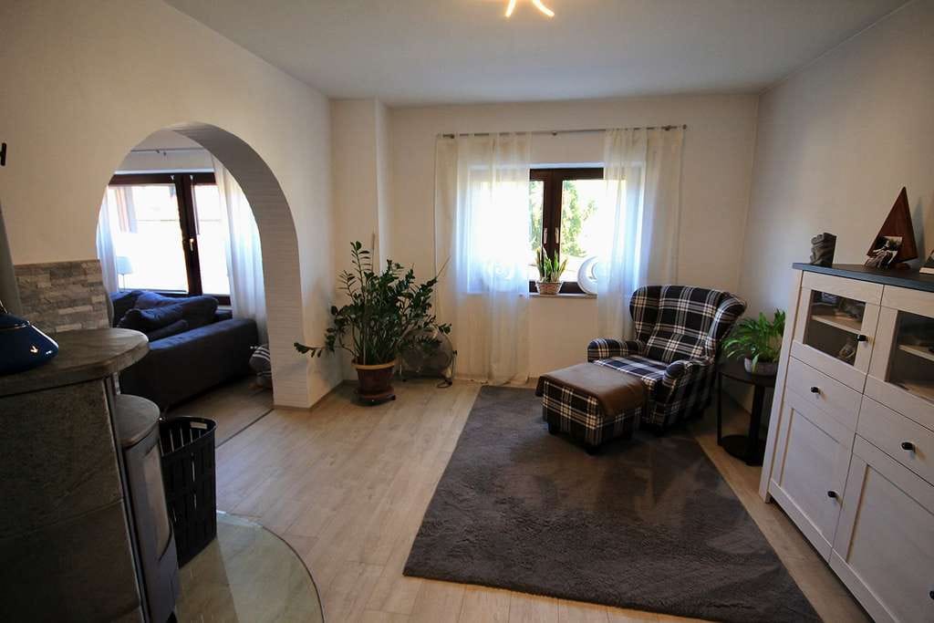 Immobilie in Aschaffenburg - Flexible Wohnlösung: Leerstehende ETW 
mit vermietetem Apartment - Bild 3