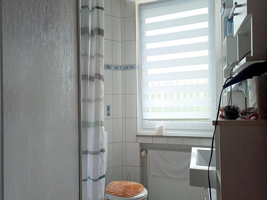 Immobilie in Hallenberg - Modernisiertes 5-Zimmer-Einfamilienhaus, voll unterkellert mit Garage und Balkon in ruhiger Wohnlage - Bild 4