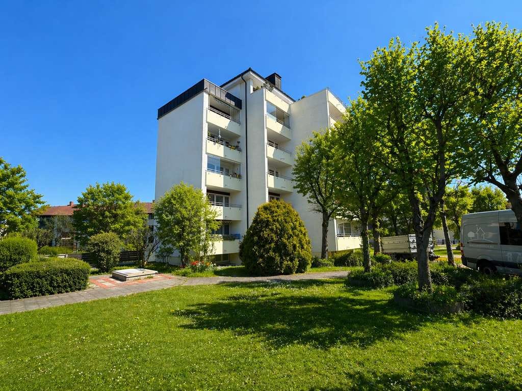 Immobilie in Wolfratshausen - Optimale Gelegenheit - selber einziehen oder vermieten - frisch saniertes Appartement! - Bild 0
