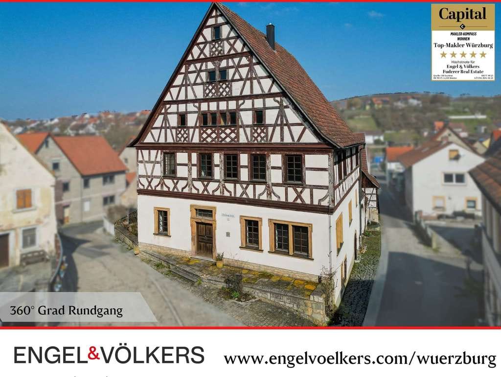 Immobilie in Obernbreit - Charaktervoller Gutshof aus 1798 – Denkmalgeschütztes Mehrfamilienhaus mit Ausbaupotenzial - Bild 0