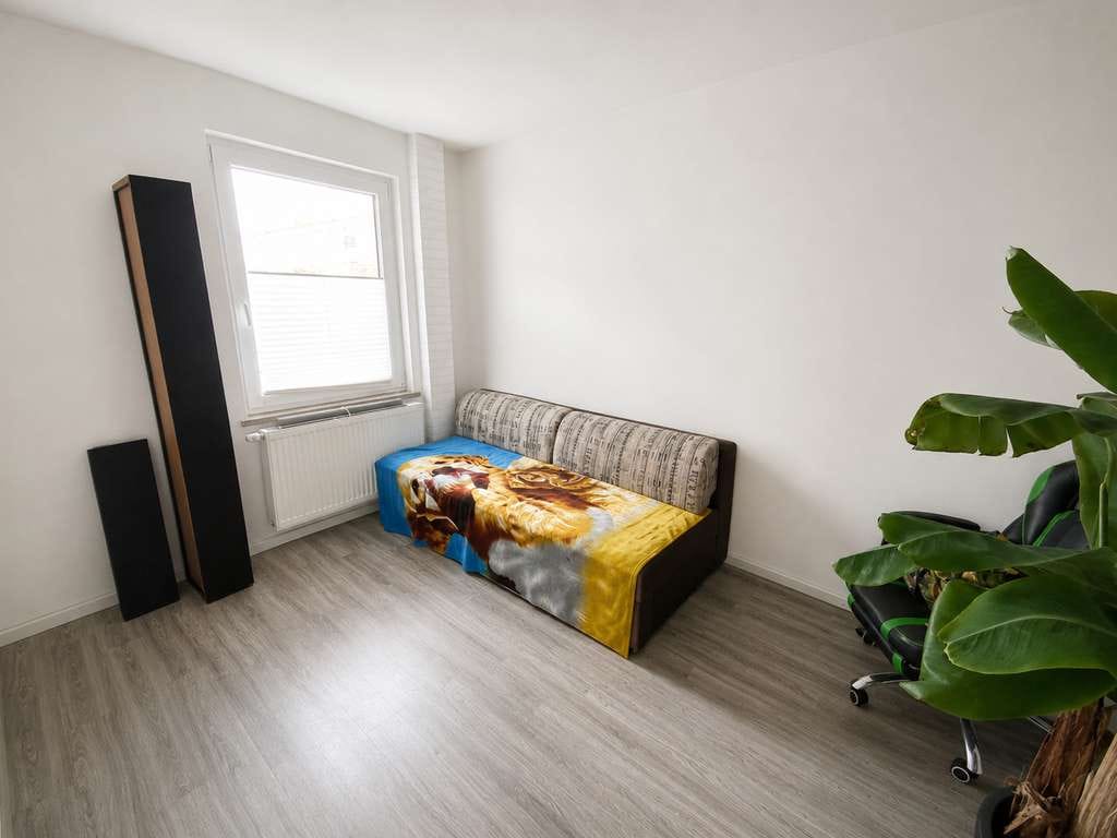 Immobilie in Söhlde - Attraktives Zweifamilienhaus mit großzügigem Grundstück in Söhlde  - Bild 4