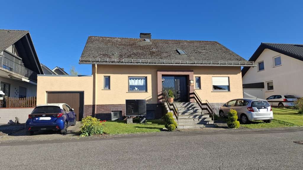 Immobilie in Kastellaun - Zuhause mit 6 Zimmern in Kastellaun - Bild 0