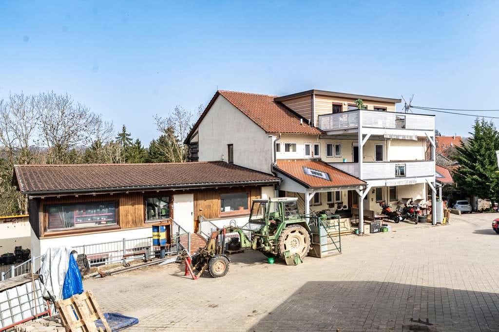 Immobilie in Spiegelberg - BERGHOF - Ehemaliges Gasthaus mit Wohnungen, Scheunen und vielen Flächen in Spiegelberg-Großhöchberg - Bild 3