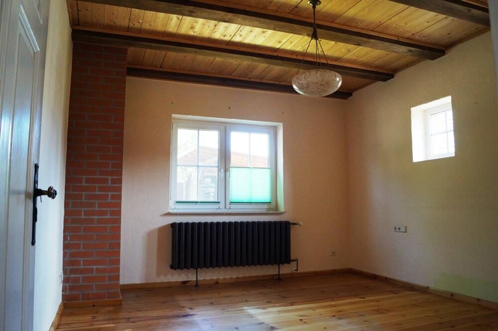 Immobilie in Rauen - Individuelles Einfamilienhaus mit viel Nebengelass in ländlicher Idylle in Rauen - provisionsfrei! - Bild 2