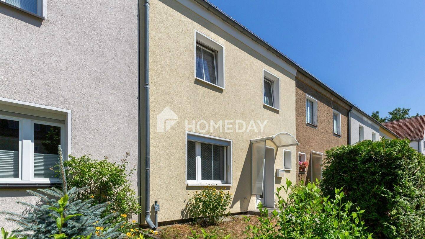 Immobilie in Stahnsdorf - Familiennest mit Garten - Reihenhaus mit 5 Zimmer, Vollkeller und kreativen Möglichkeiten - Bild 0